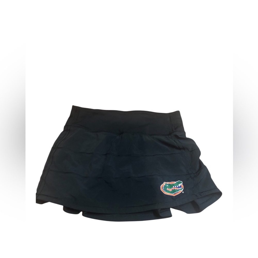 Lululemon Black Athletic Skort with Embroidered Gator Logo - Picture 2 of 11